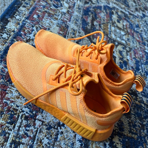 Women’s Adidas NMD Size 8 1/2 - Picture 3 of 6